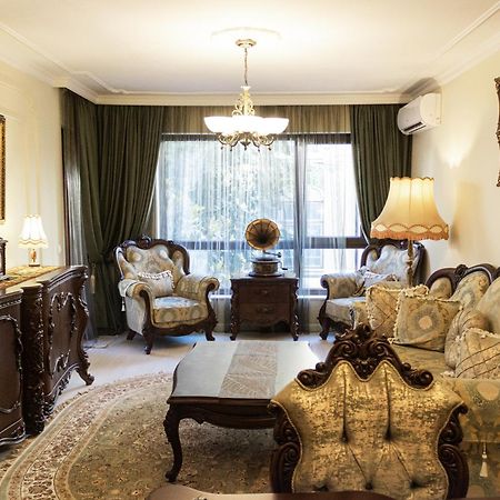 Central Luxury Antique Apartment Warna Zewnętrze zdjęcie