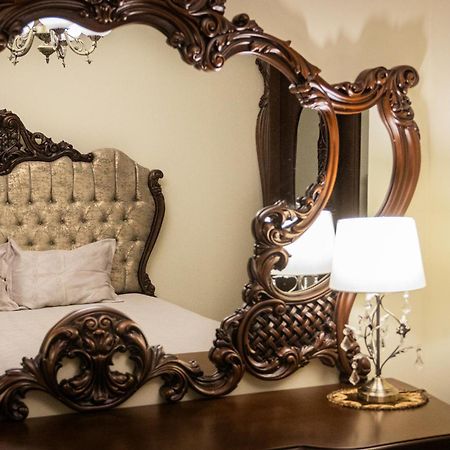 Central Luxury Antique Apartment Warna Zewnętrze zdjęcie