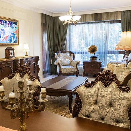 Central Luxury Antique Apartment Warna Zewnętrze zdjęcie