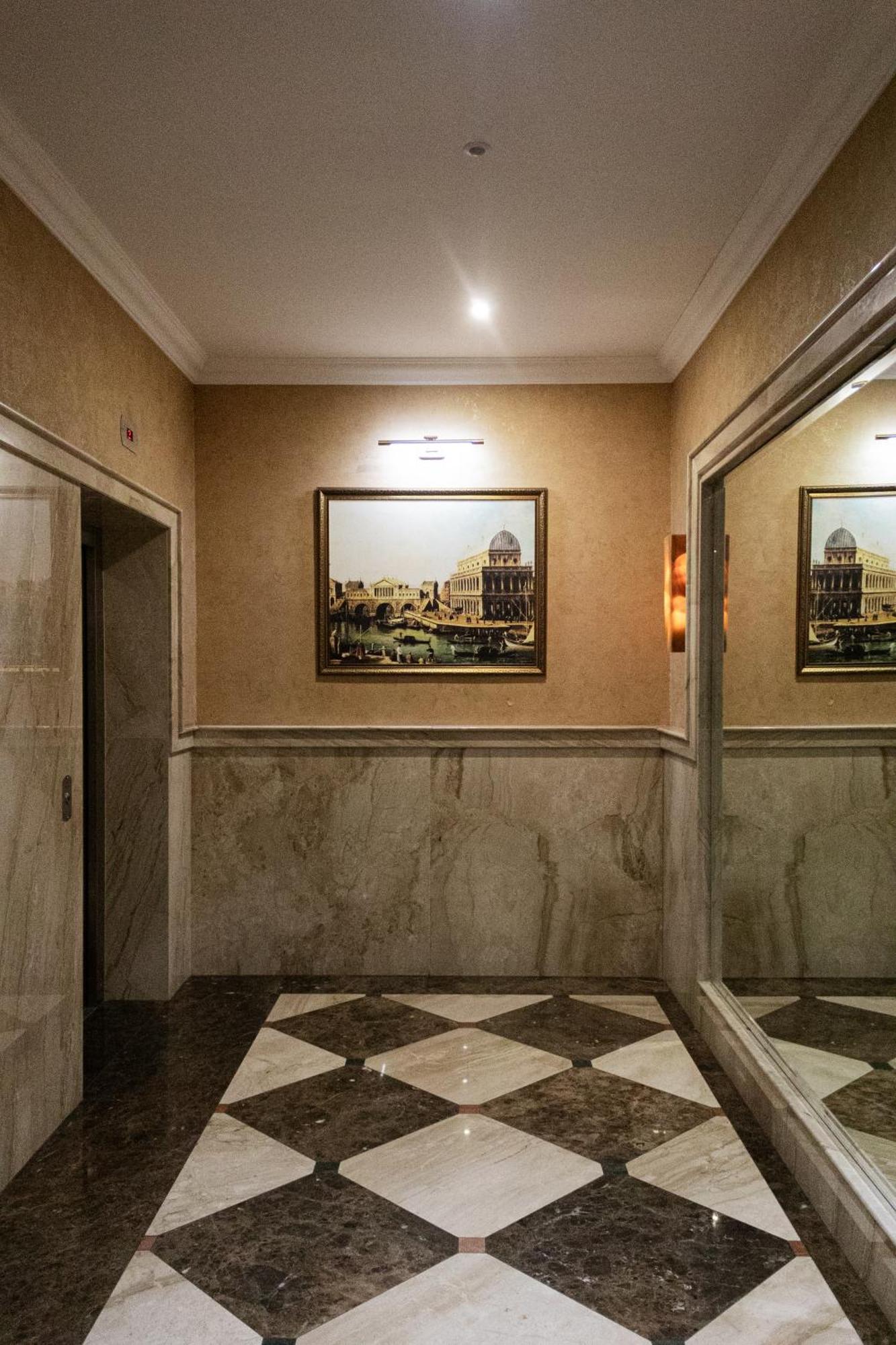Central Luxury Antique Apartment Warna Zewnętrze zdjęcie